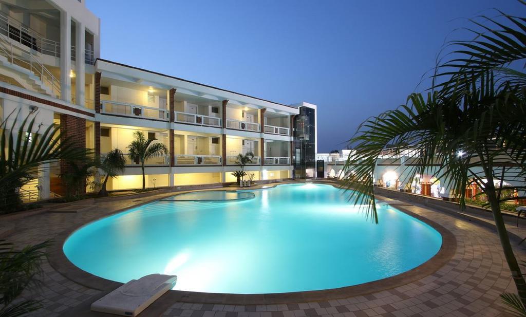 Prakruti Resort 바도다라 외부 사진